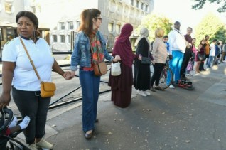 chaine humaine saint-denis